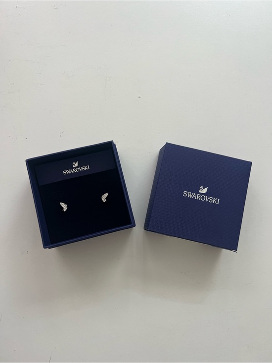 Swarovski Jewelry - Swarovski Idyllia Lilia Stud Earrings